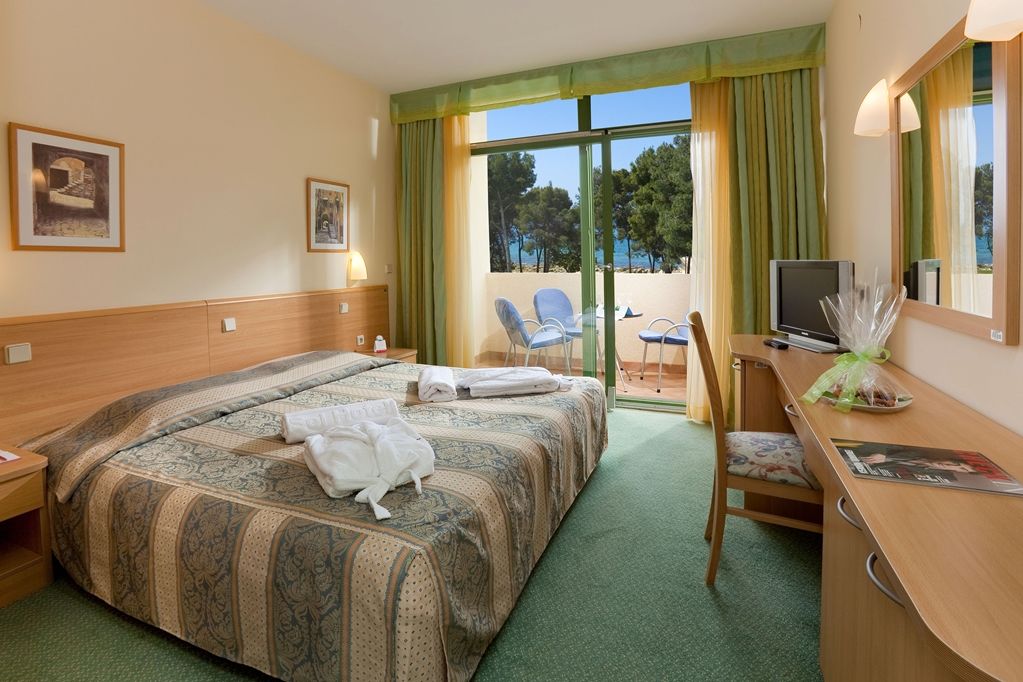 Aurora Plava Laguna Hotel 4*