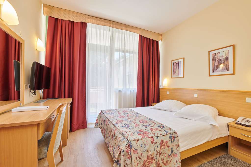 Szálloda Aurora Plava Laguna 4*